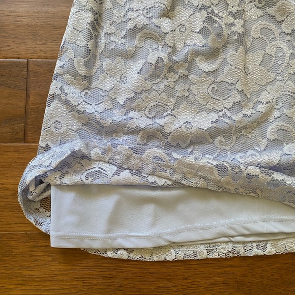Lavender Lace Suzy Shier Dress - Picture 4 of 6